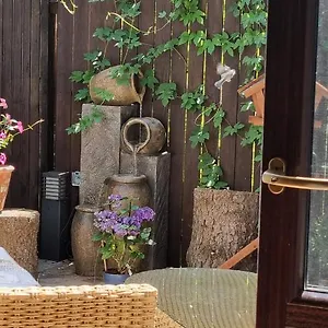 Bed & Breakfast Emerald Spa, Krakow