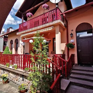 Bed & Breakfast Dom Pod Tujami, Krakow
